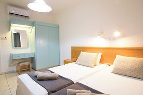 DebbieXenia Hotel Apartments