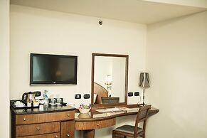 Cherry Maryski Hotel