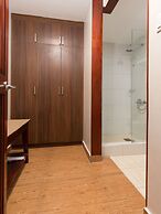 MJ Hotel & Suites
