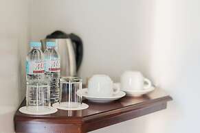 MJ Hotel & Suites