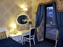 SleepWalker Boutique Suites