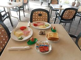 Kkaras Hotel