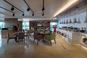 DAMAC Maison Canal Views