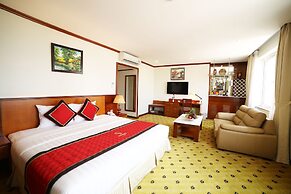 Sunny Hotel 1