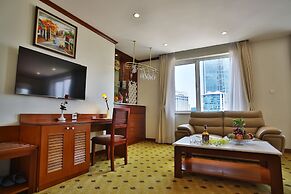 Sunny Hotel 1