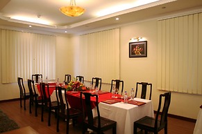 Sunny Hotel 1