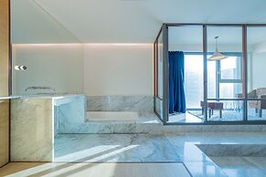 Snow hotel