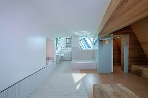 Snow hotel