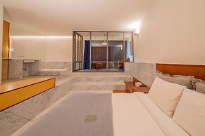 Snow hotel