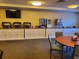 Clarion Hotel & Suites Williston