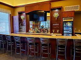 Clarion Hotel & Suites Williston