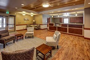 Clarion Hotel & Suites Williston