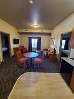 Clarion Hotel & Suites Williston