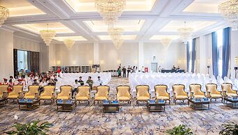 Royal Halong Hotel