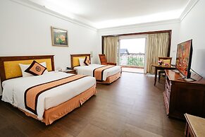 Royal Halong Hotel
