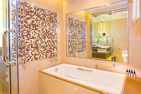 Royal Halong Hotel