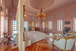 La Maison Bleue