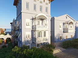 La Maison Bleue