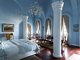 La Maison Bleue