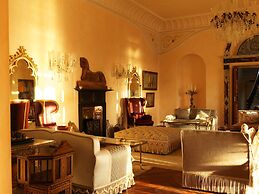 La Maison Bleue
