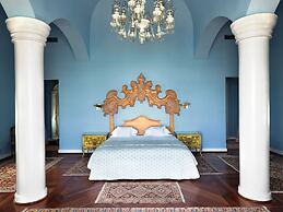 La Maison Bleue