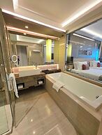 Graceland Bangkok Hotel