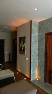 Liona Hotel