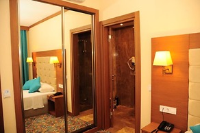 Liona Hotel