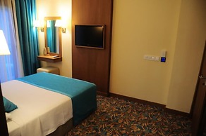 Liona Hotel