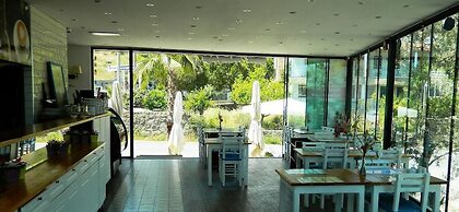 Liona Hotel