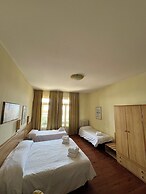 Hotel Petit Royal