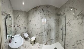 Hotel Petit Royal