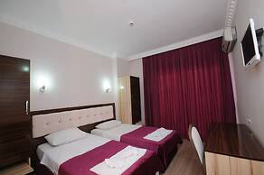 Rosy Hotel