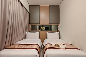 Harmonious Hotel