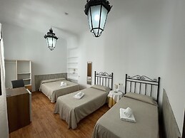 Arteaga Hostal & Baños Árabes Elvira