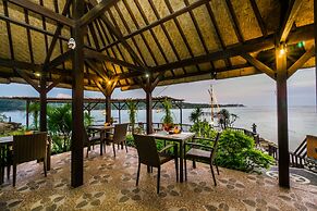 Laguna Reef Huts