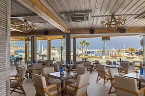 Limanaki Beach Hotel