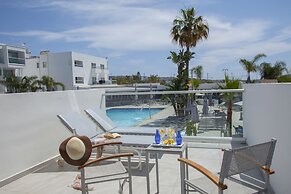 Limanaki Beach Hotel