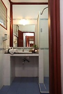Vansana NamNgum Hotel