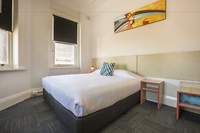 Melton Hotel