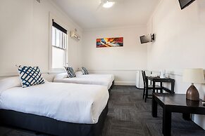 Melton Hotel