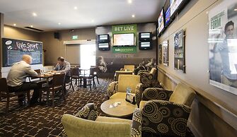 Melton Hotel