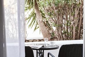 Mr and Mrs White Mykonos