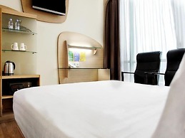 Business Hotel Tomang