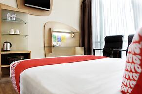 Business Hotel Tomang