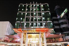 Business Hotel Tomang