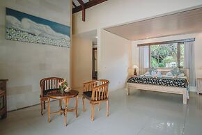Frangipani Beach Hotel