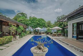 Frangipani Beach Hotel