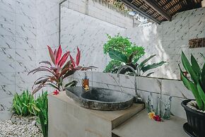 Frangipani Beach Hotel