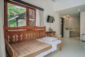 Frangipani Beach Hotel